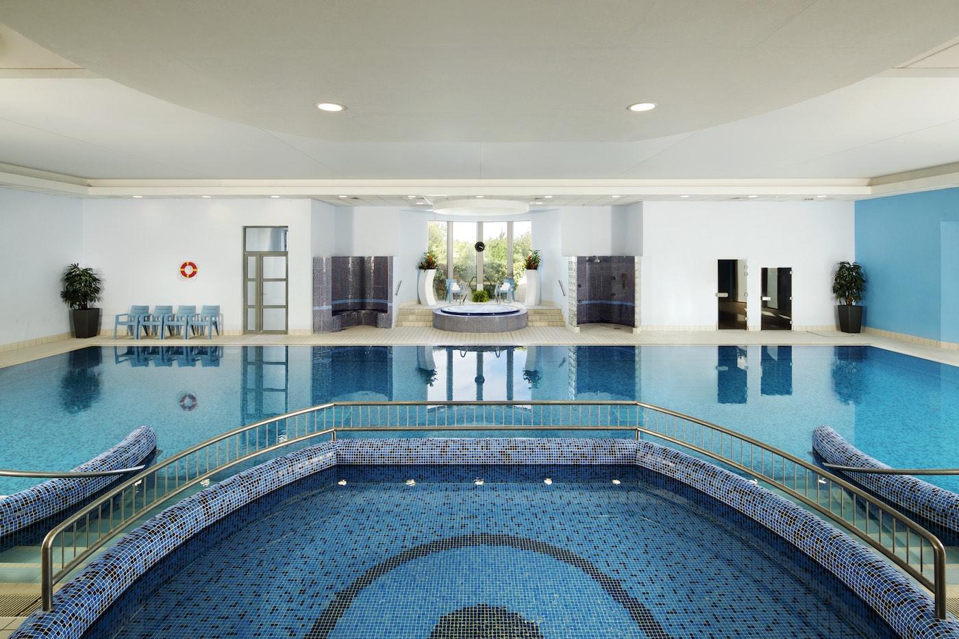Springhill Court Hotel & Leisure Club Килкени Екстериор снимка