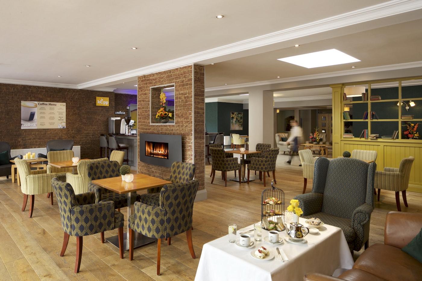 Springhill Court Hotel & Leisure Club Килкени Екстериор снимка