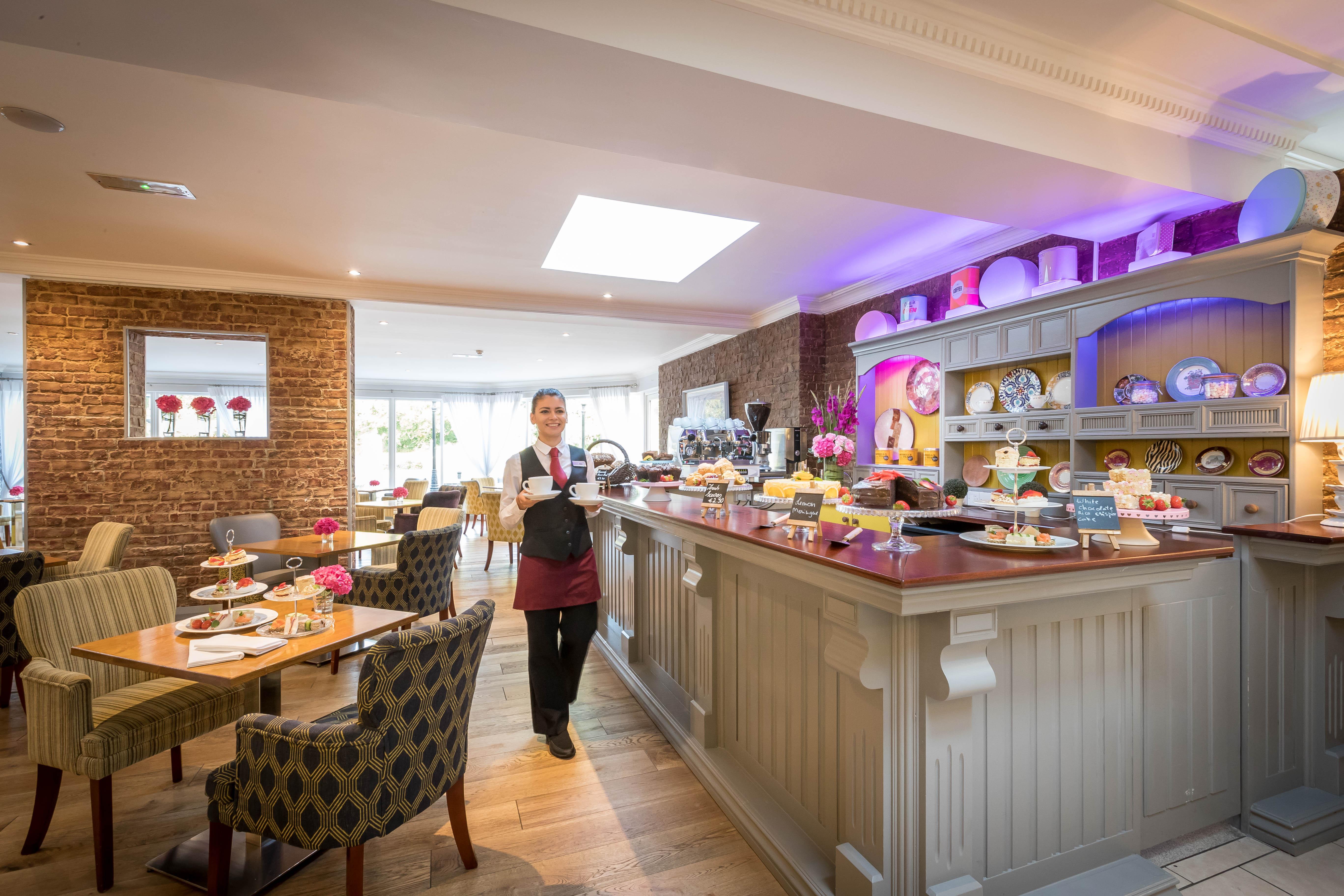 Springhill Court Hotel & Leisure Club Килкени Екстериор снимка