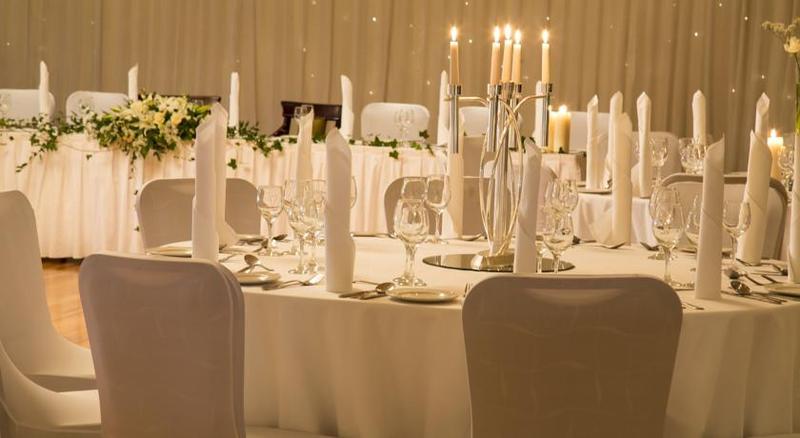 Springhill Court Hotel & Leisure Club Килкени Екстериор снимка