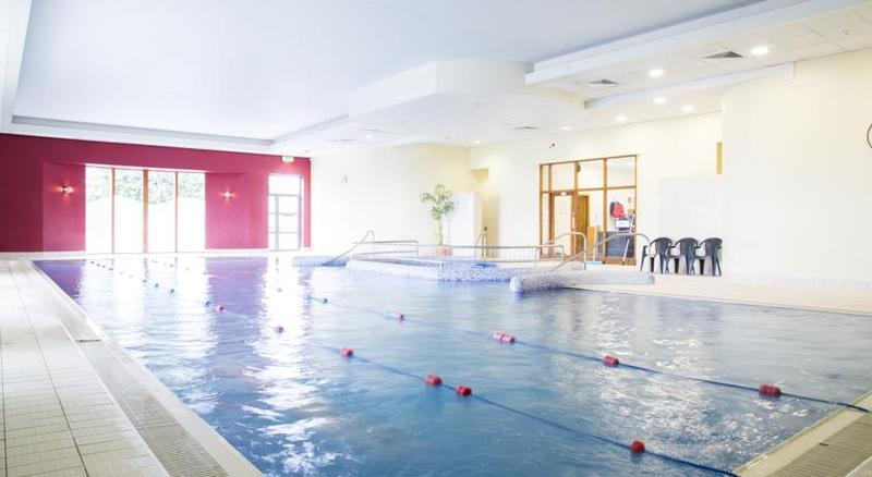 Springhill Court Hotel & Leisure Club Килкени Екстериор снимка
