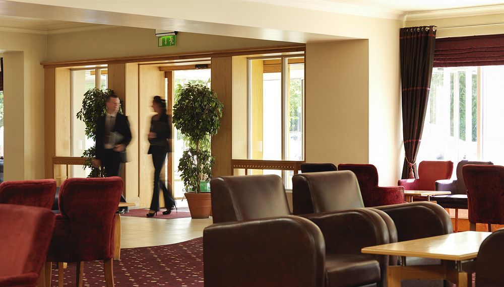 Springhill Court Hotel & Leisure Club Килкени Екстериор снимка