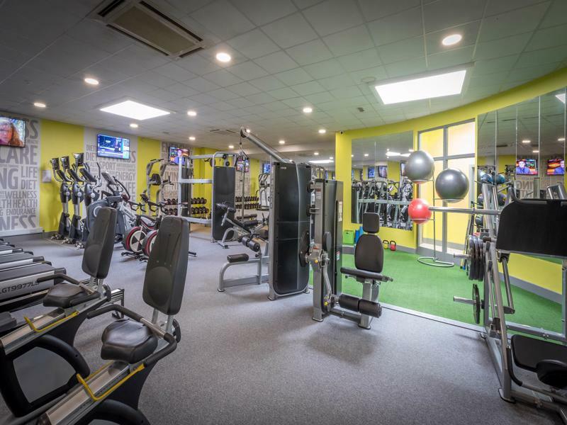 Springhill Court Hotel & Leisure Club Килкени Екстериор снимка