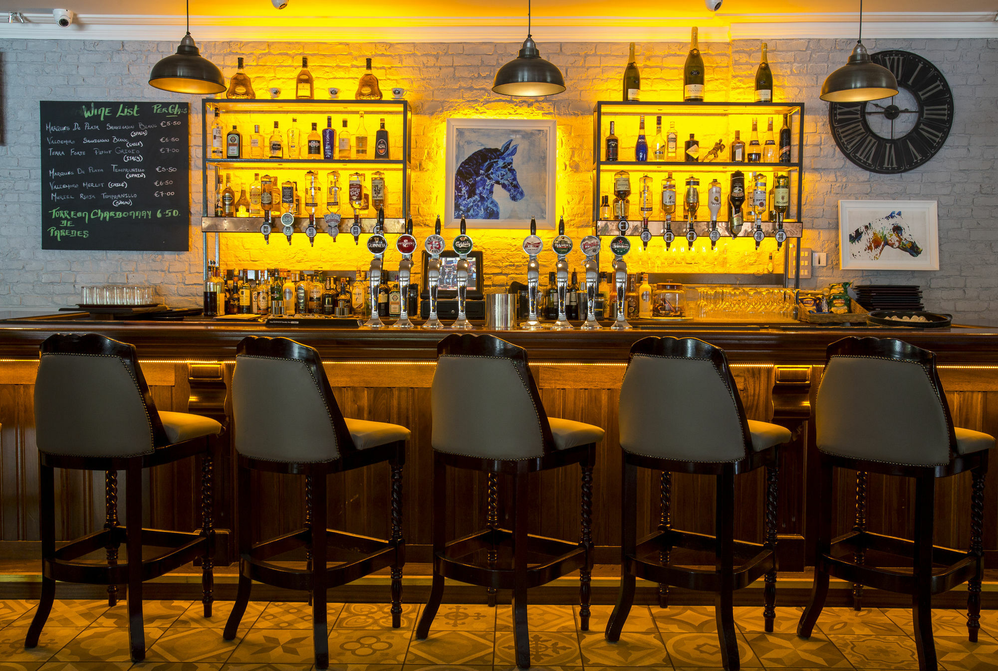 Springhill Court Hotel & Leisure Club Килкени Екстериор снимка